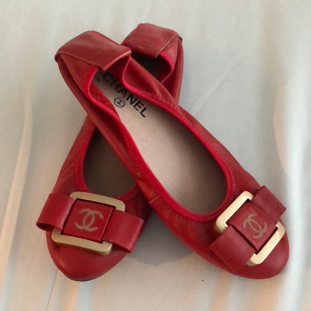 Comfy flats worn only once.